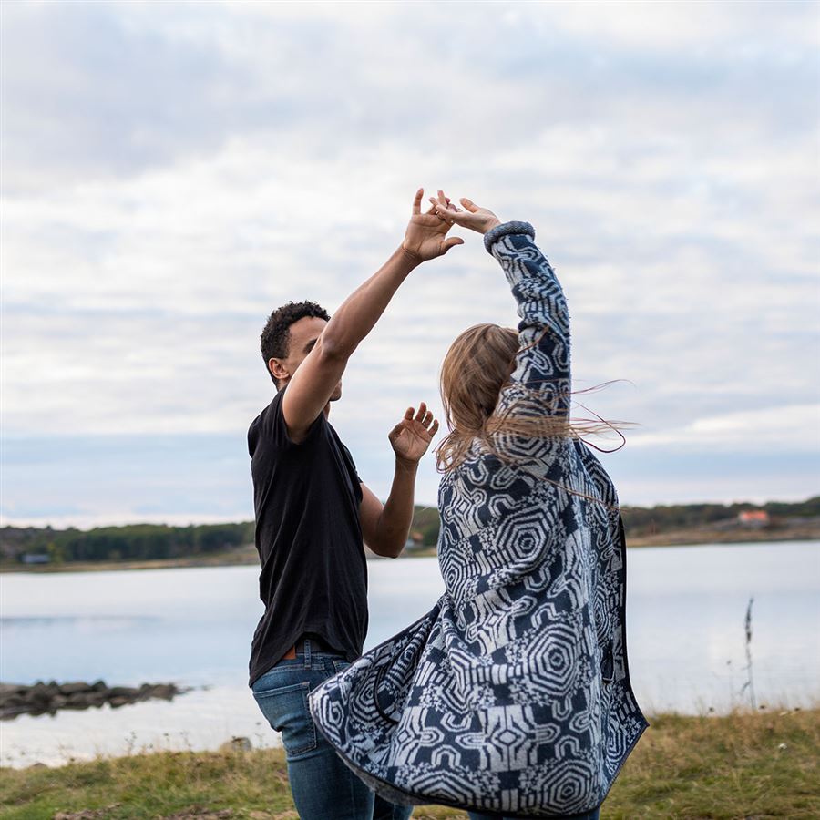 Par ser ut over sjøen