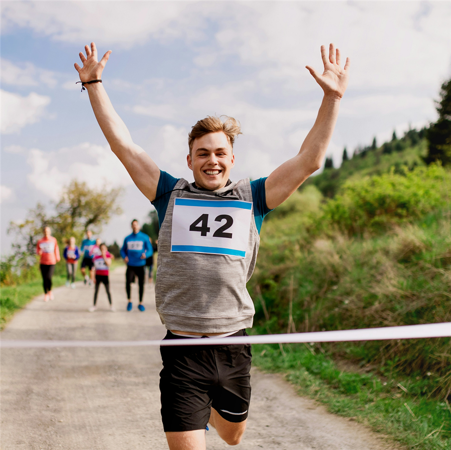 Mann som vinner maraton